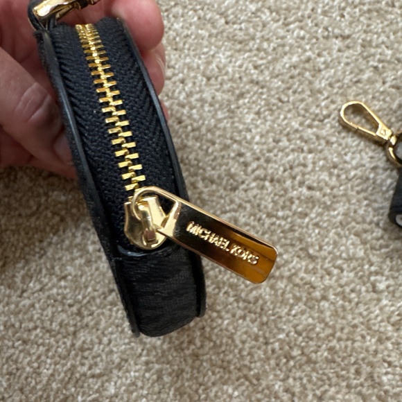 Michael Kors Jet Set Travel Small Logo Shoulder Bag with Pouches - Picture 16 of 16